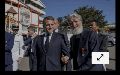 Brigitte ed Emmanuel Macron in visita a Padre Pedro e ai bambini del Madagascar.
